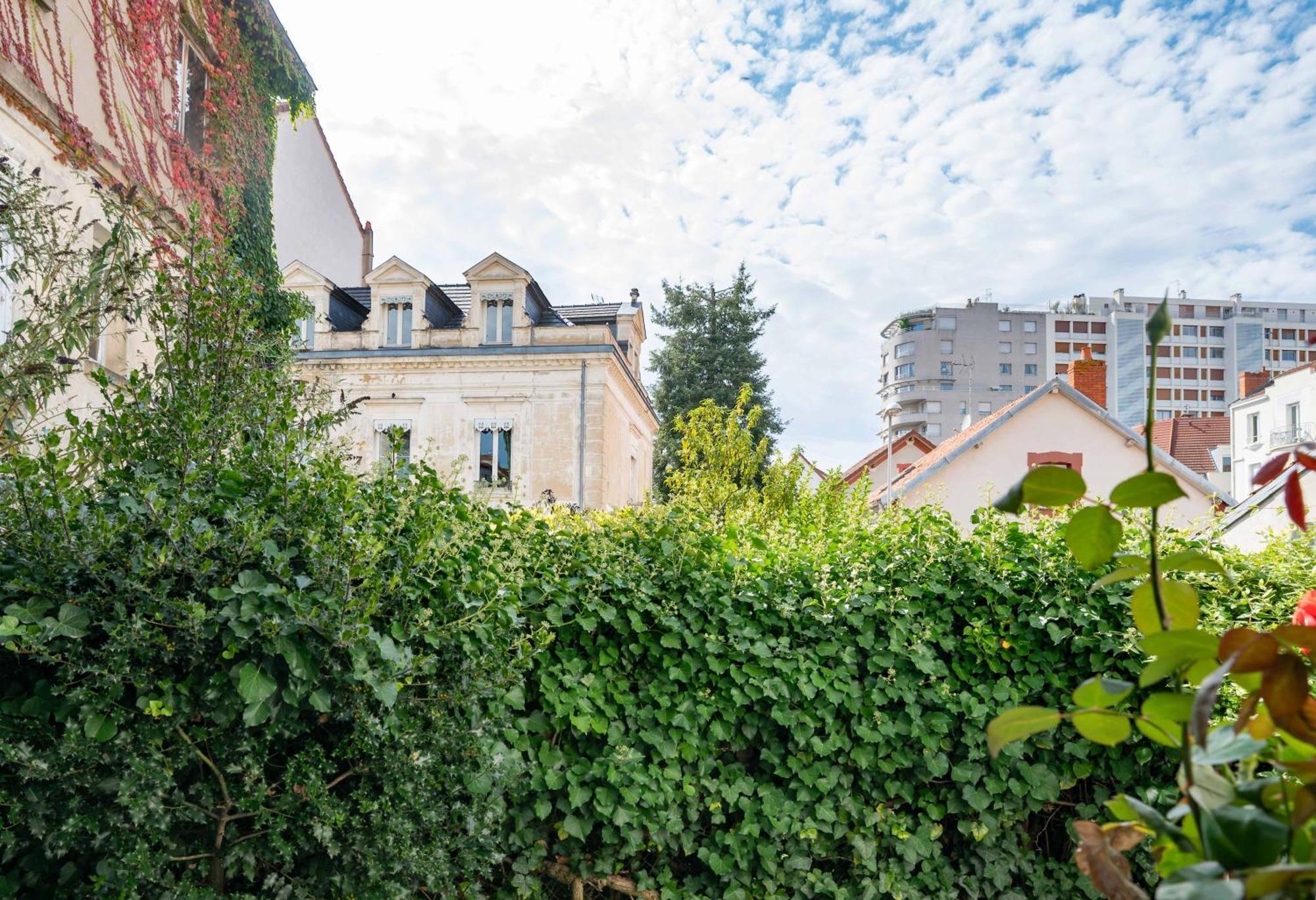 Le Vizier - Appartement Design Avec Parking En Centre Ville Vichy Buitenkant foto
